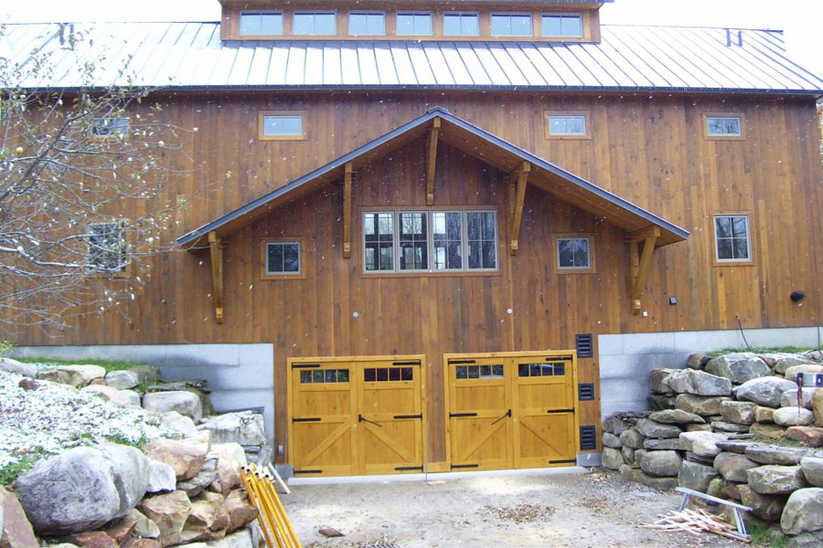 Sliding Garage Doors vs. Traditional Garage Doors